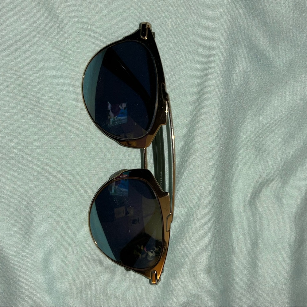 Authentic mirror Dior shades, worn by Ri Ri♥️ - Picture 5 of 7